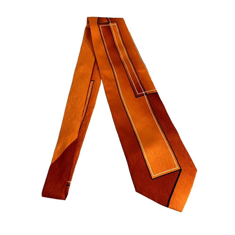 #7929 IRVINE PARK ORANGE HAND MADE SILK NECKTIE 4 X 58